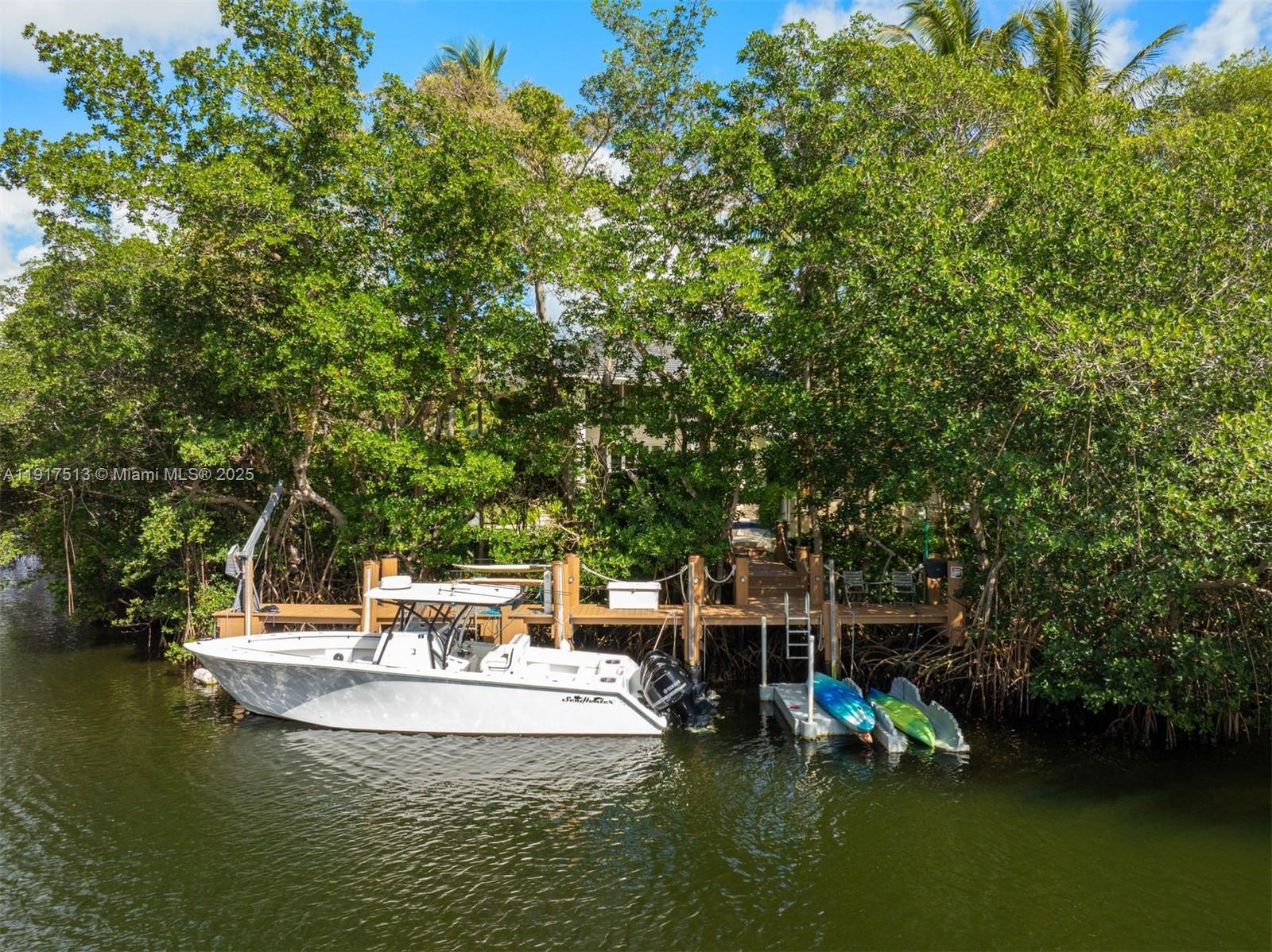 7150 W Lago Dr Coral Gables, FL 33143