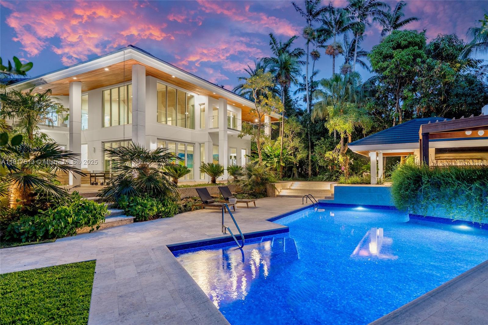 7150 W Lago Dr Coral Gables, FL 33143