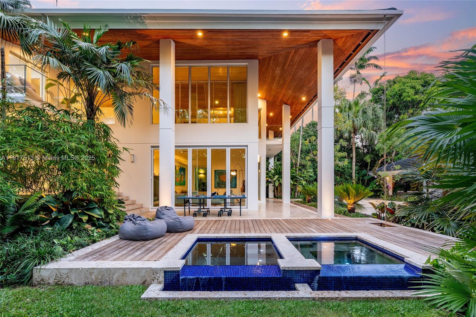 7150 W Lago Dr Coral Gables, FL 33143