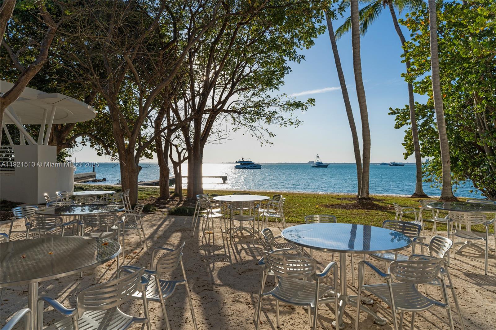 5 Harbor Pt Key Biscayne, FL 33149