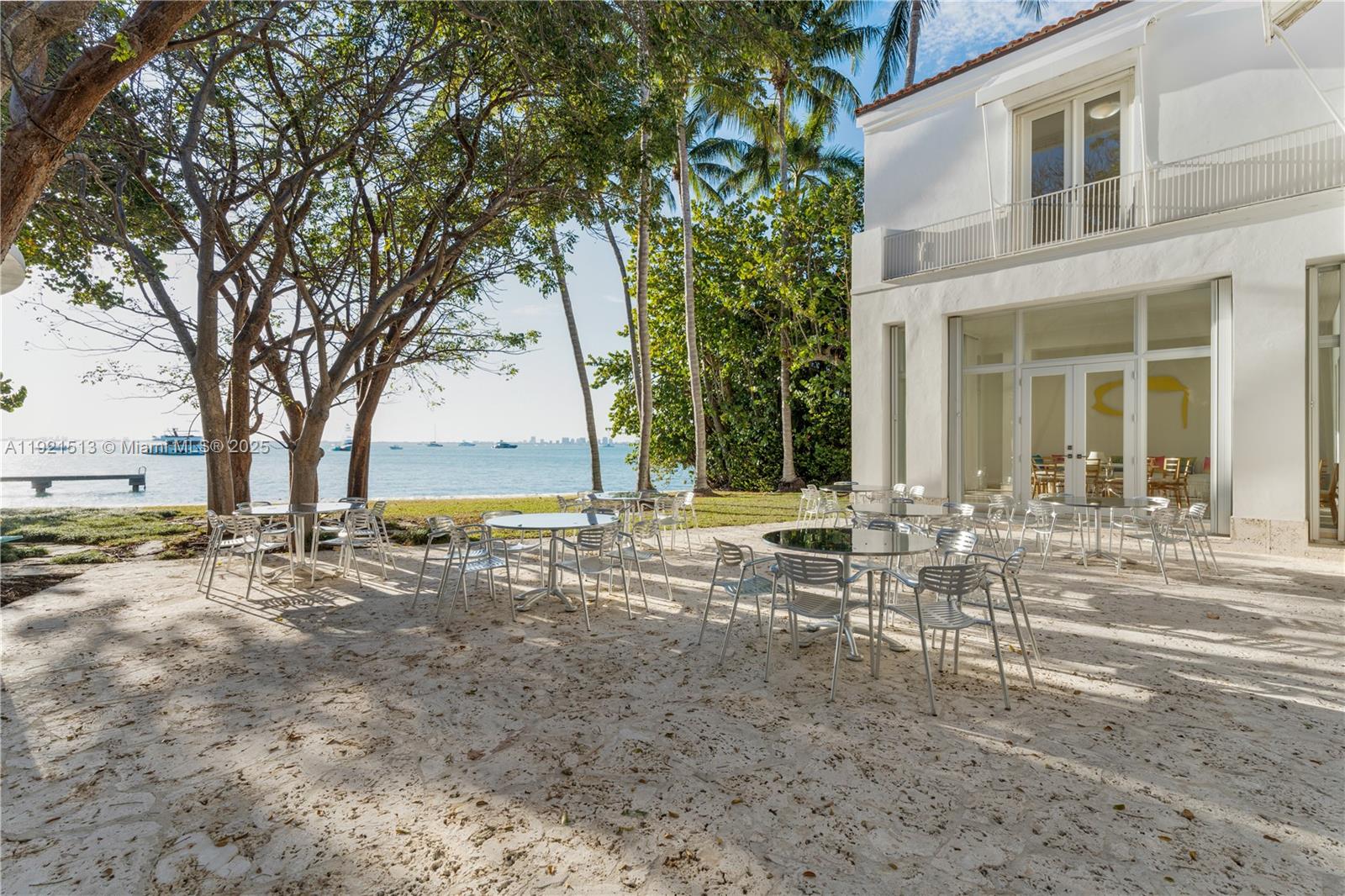 5 Harbor Pt Key Biscayne, FL 33149