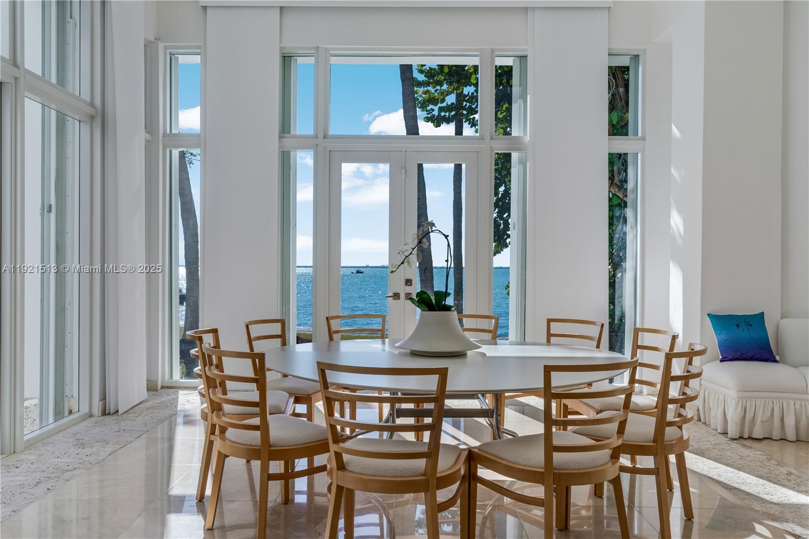 5 Harbor Pt Key Biscayne, FL 33149