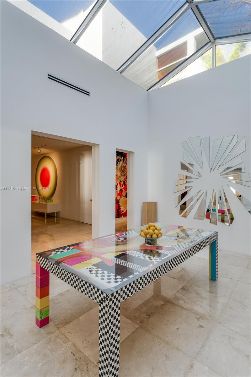 5 Harbor Pt Key Biscayne, FL 33149