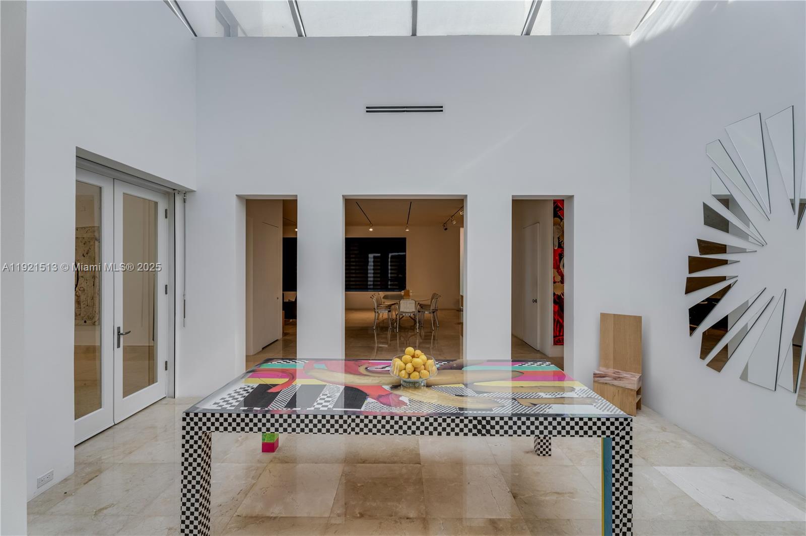 5 Harbor Pt Key Biscayne, FL 33149