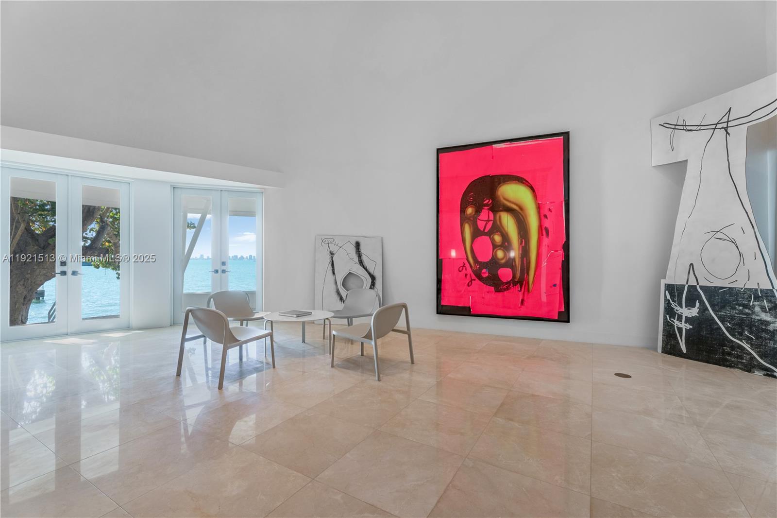 5 Harbor Pt Key Biscayne, FL 33149