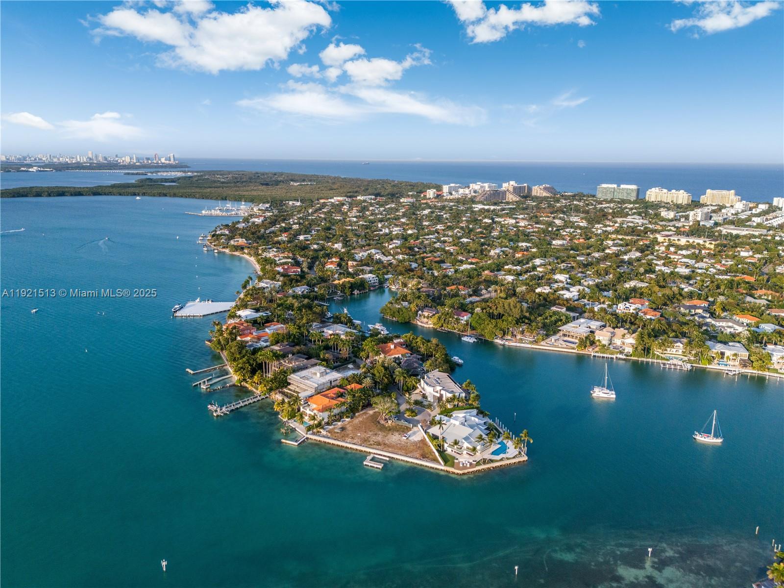 5 Harbor Pt Key Biscayne, FL 33149