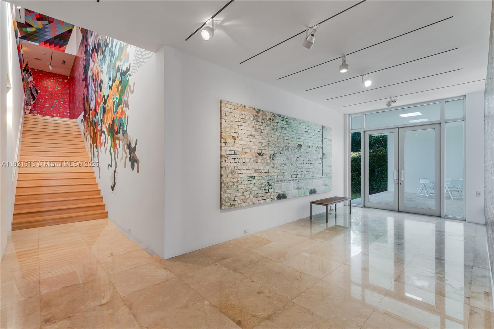 5 Harbor Pt Key Biscayne, FL 33149