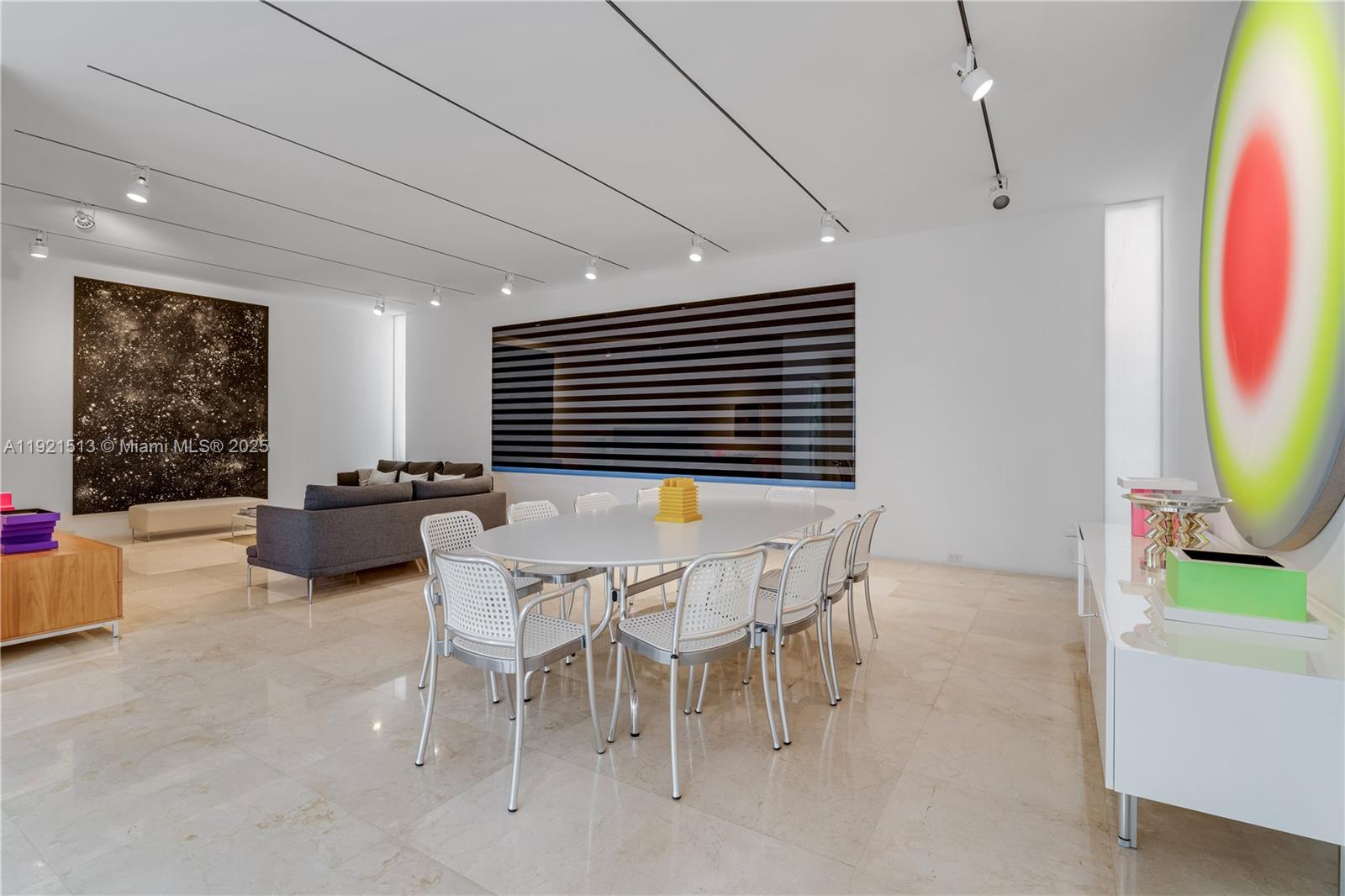 5 Harbor Pt Key Biscayne, FL 33149