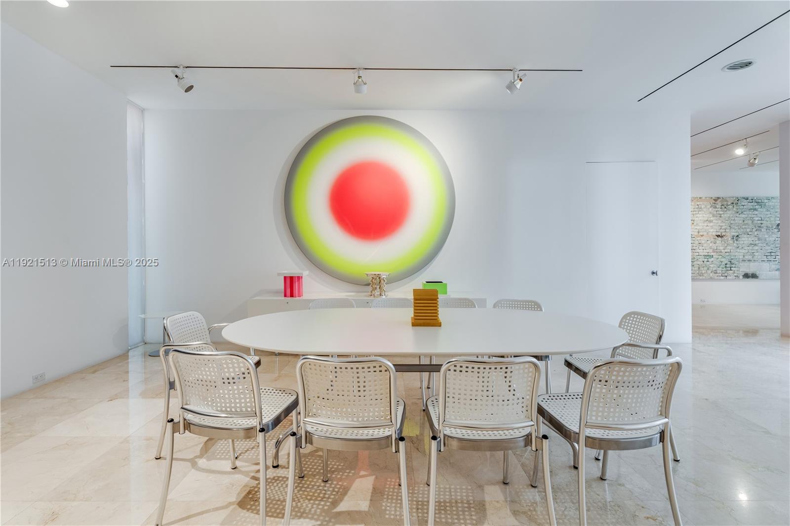 5 Harbor Pt Key Biscayne, FL 33149