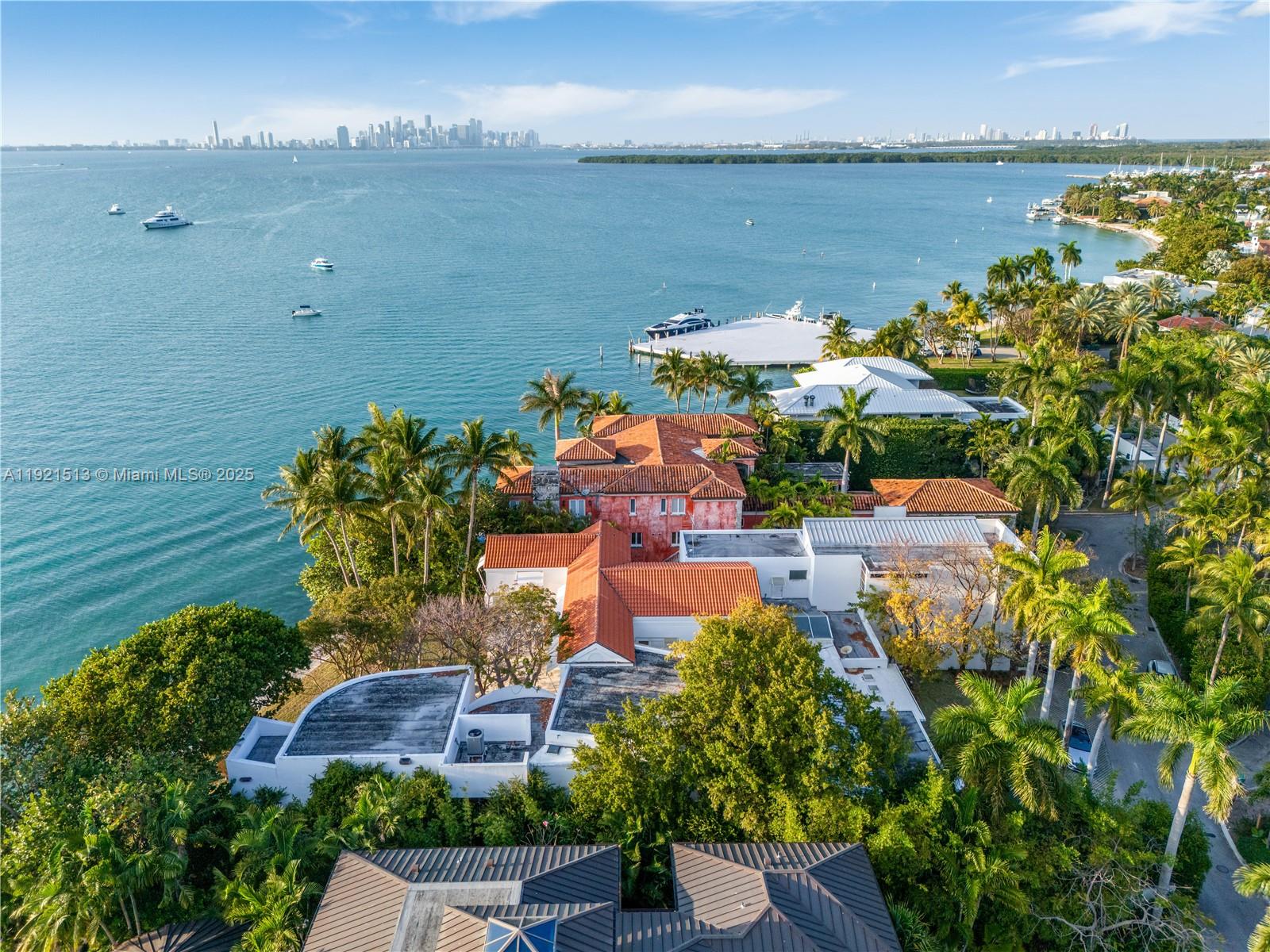 5 Harbor Pt Key Biscayne, FL 33149