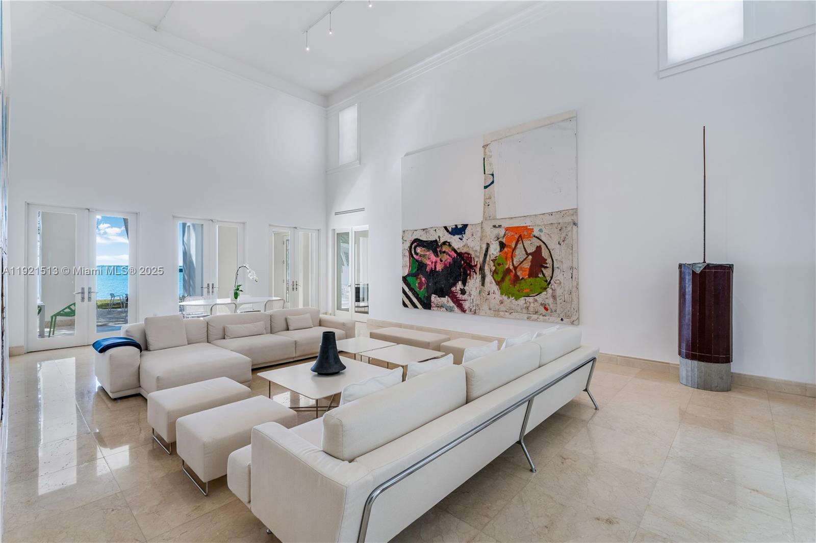 5 Harbor Pt Key Biscayne, FL 33149