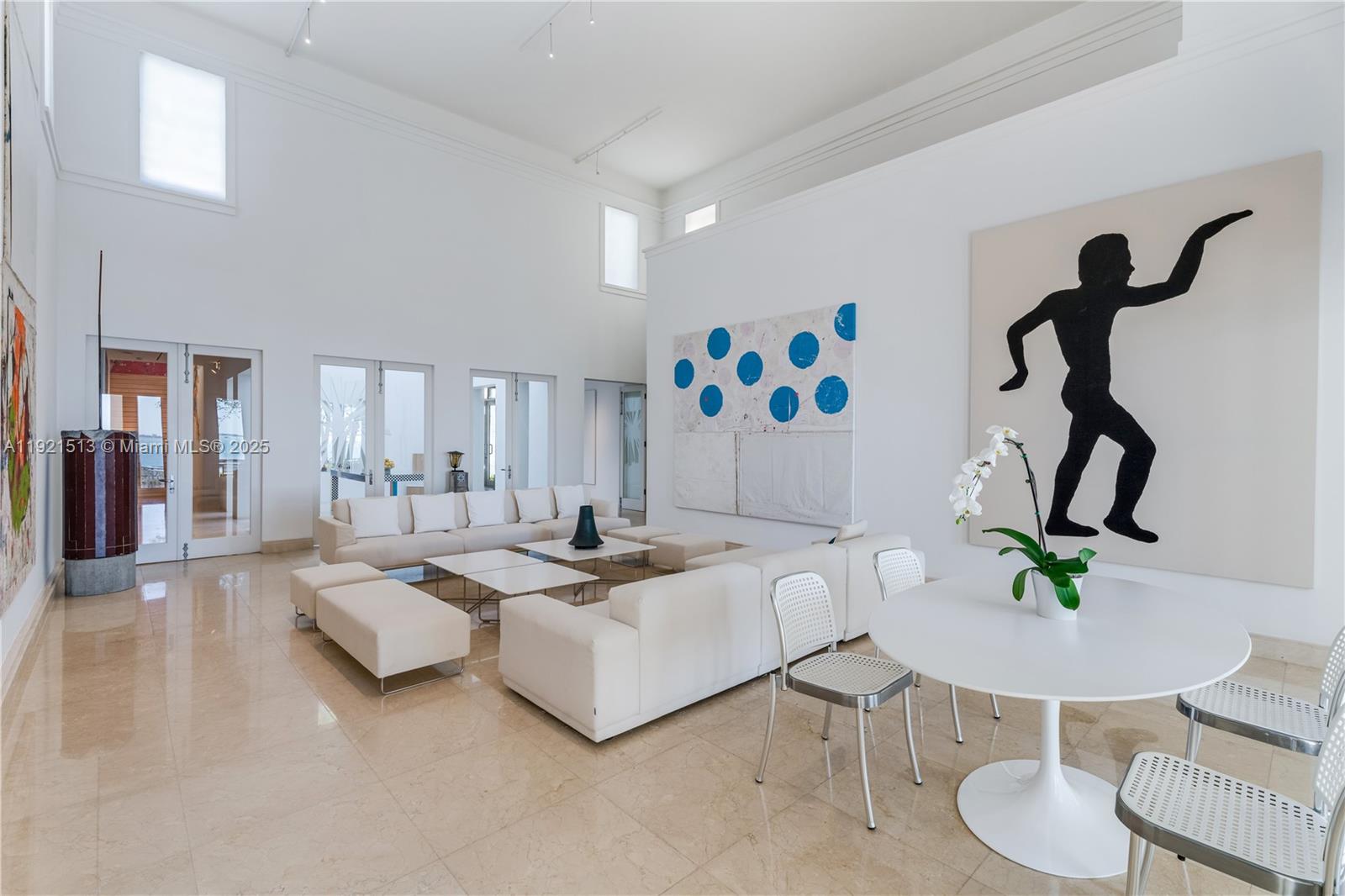 5 Harbor Pt Key Biscayne, FL 33149