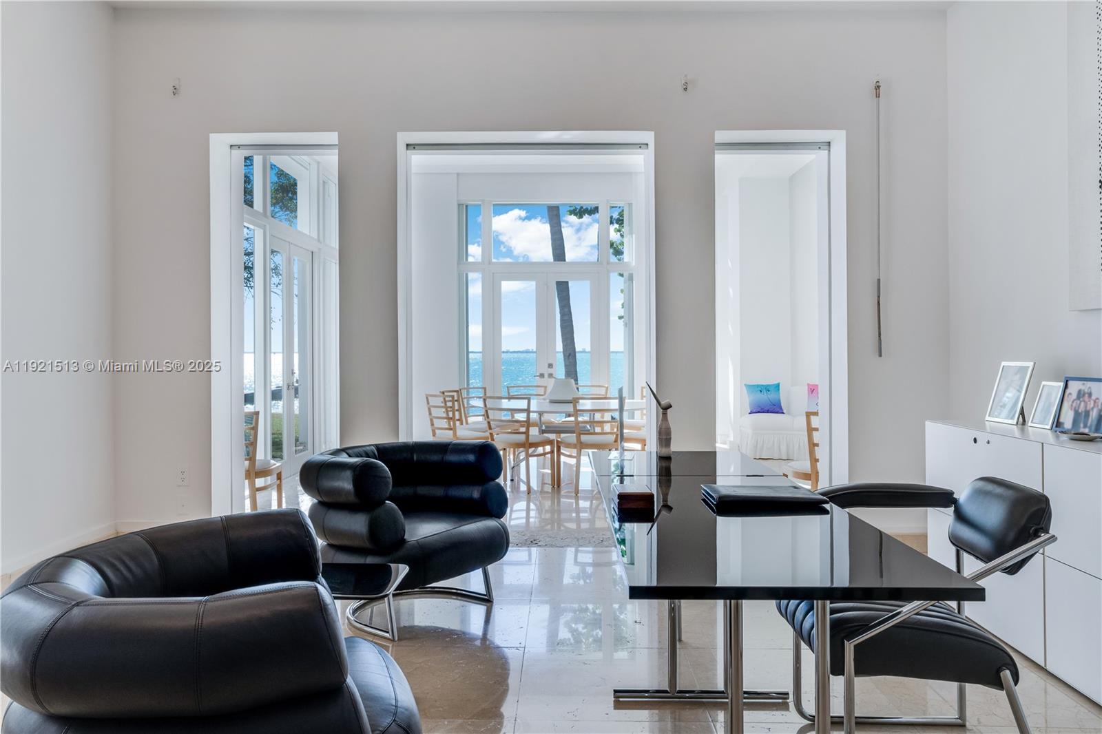 5 Harbor Pt Key Biscayne, FL 33149