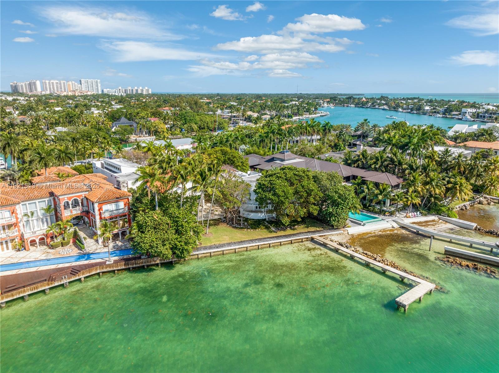 5 Harbor Pt Key Biscayne, FL 33149