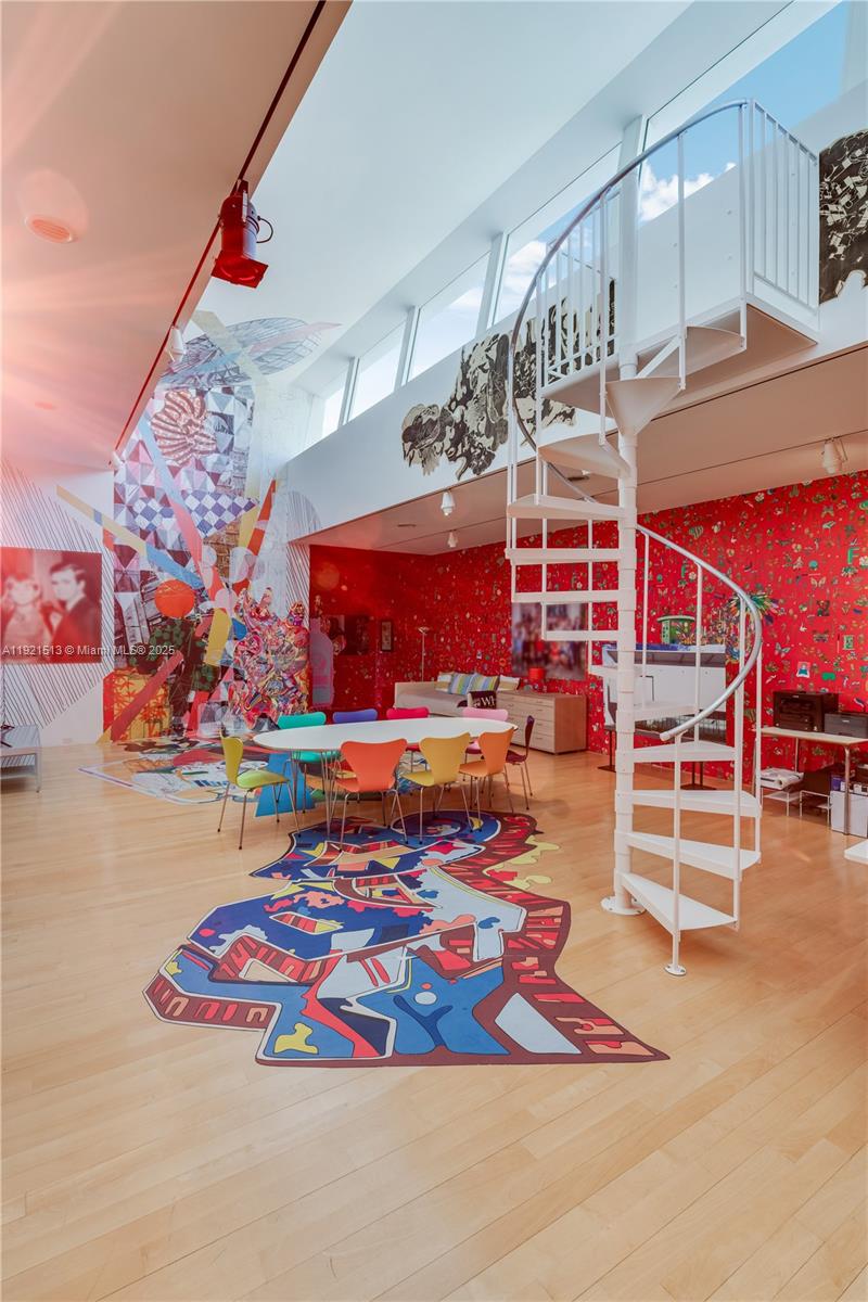 5 Harbor Pt Key Biscayne, FL 33149