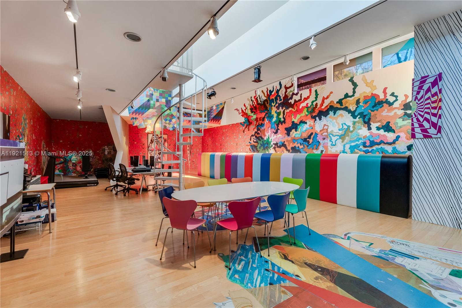 5 Harbor Pt Key Biscayne, FL 33149