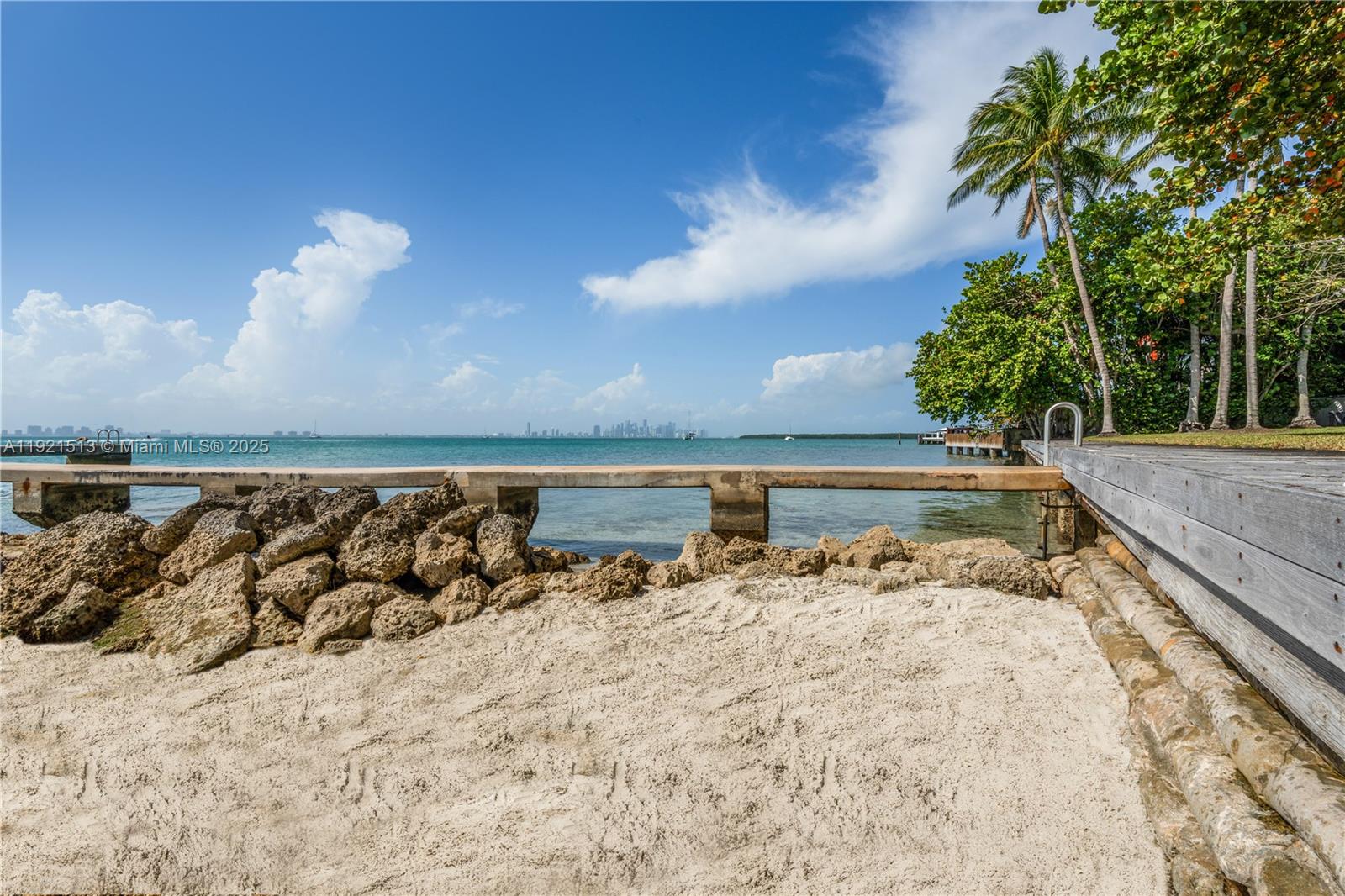 5 Harbor Pt Key Biscayne, FL 33149