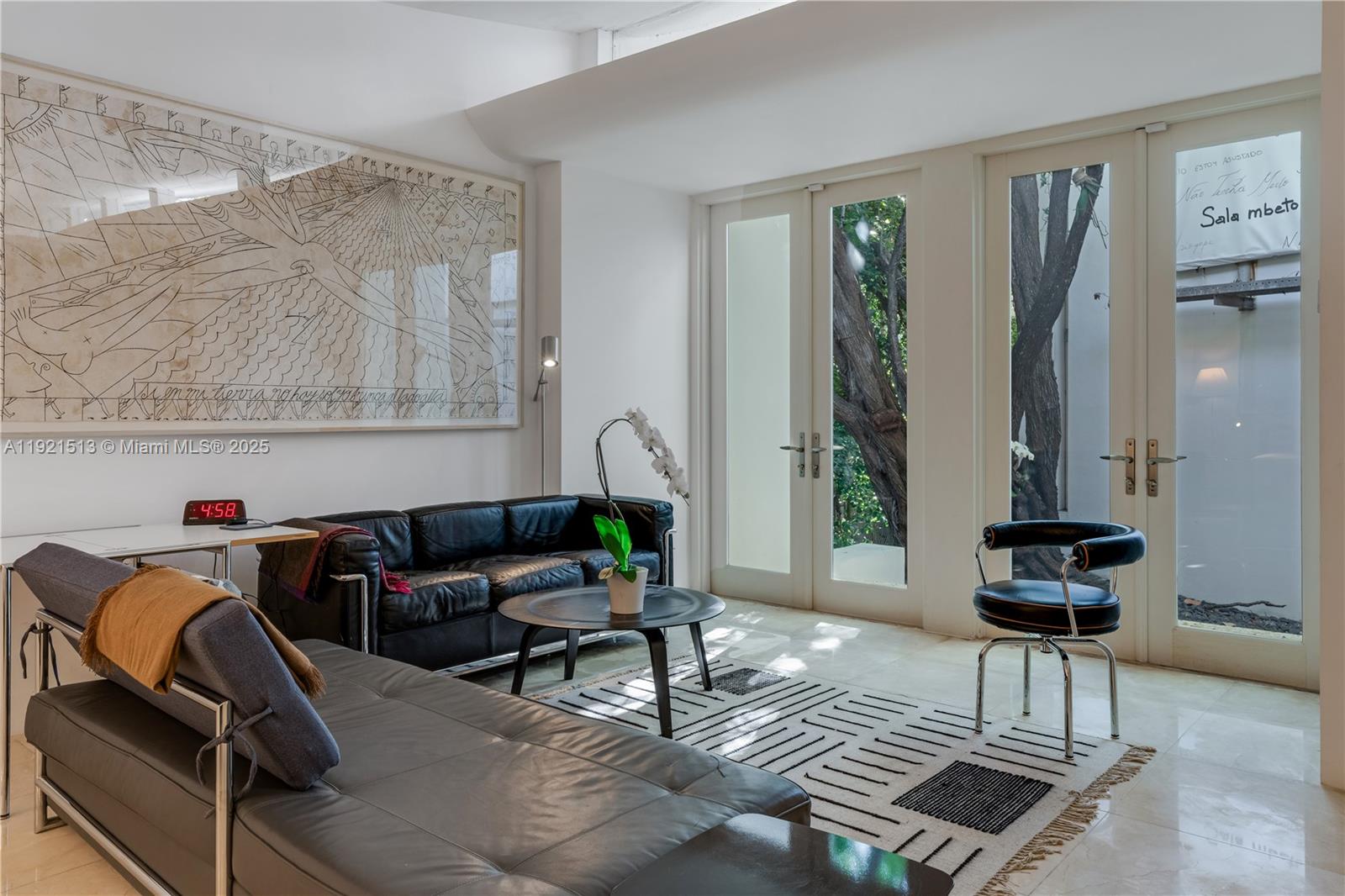 5 Harbor Pt Key Biscayne, FL 33149