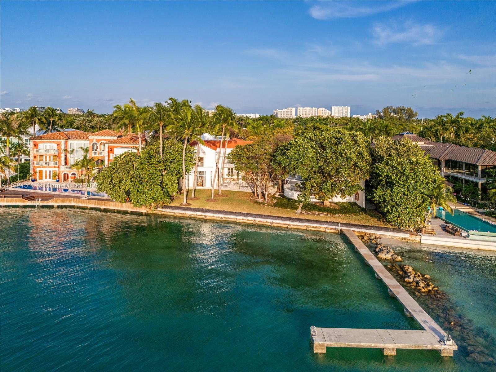 5 Harbor Pt Key Biscayne, FL 33149