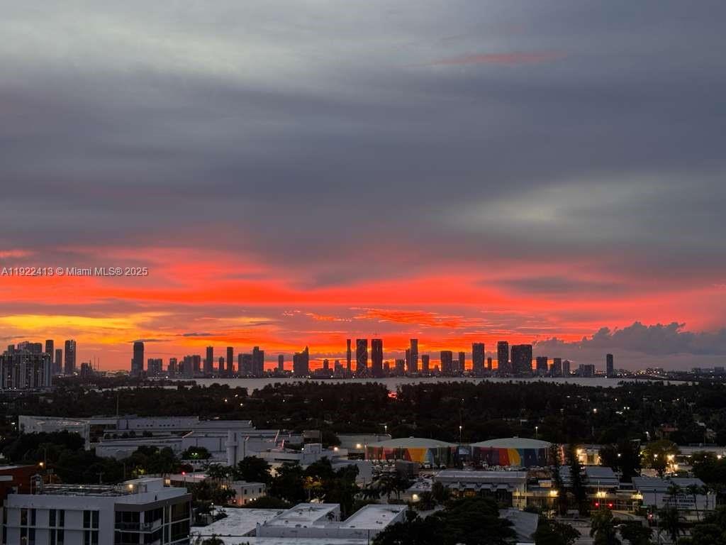 2401 Collins Ave #1807