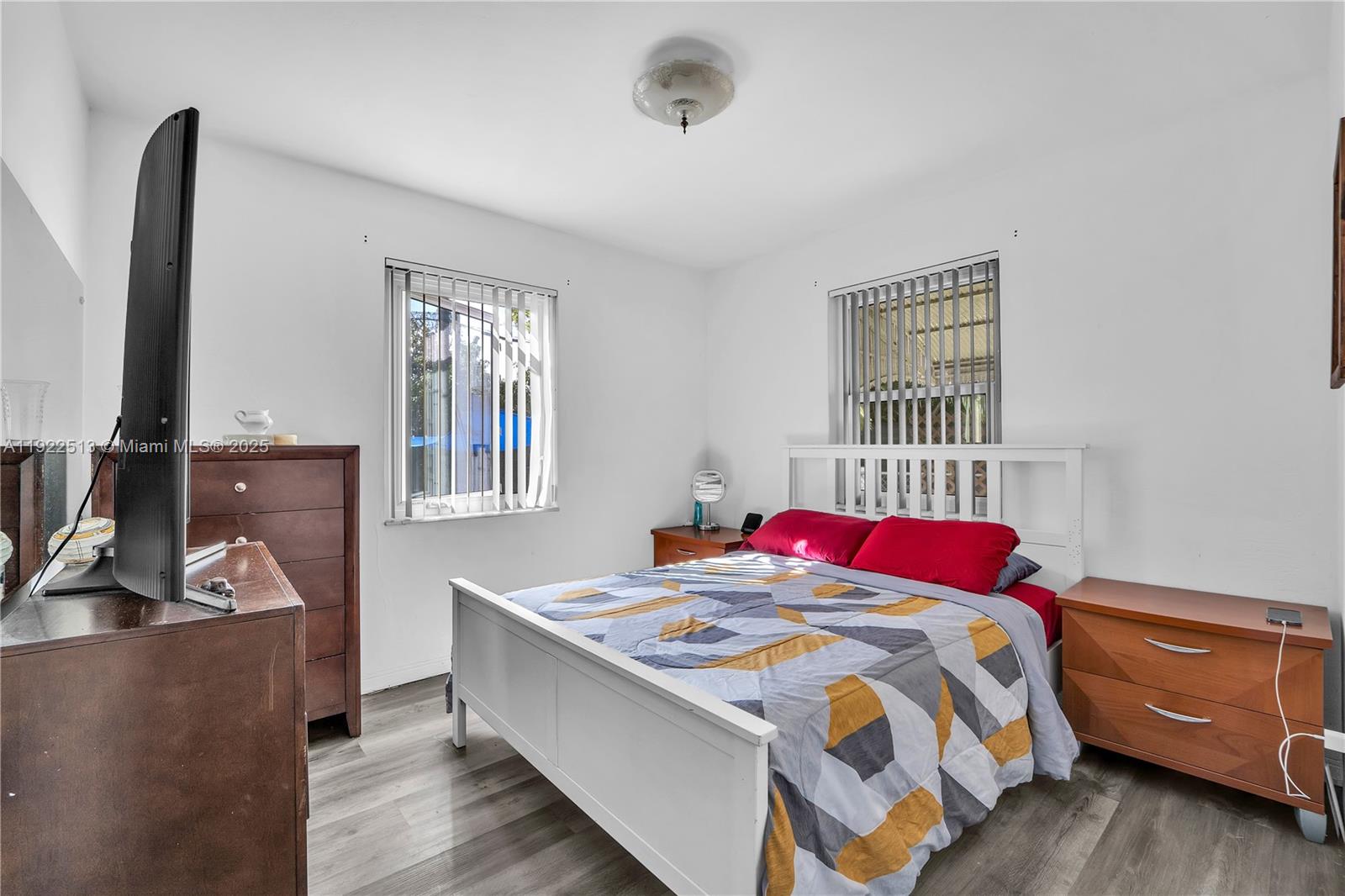 100 NW 123rd St North Miami, FL 33168