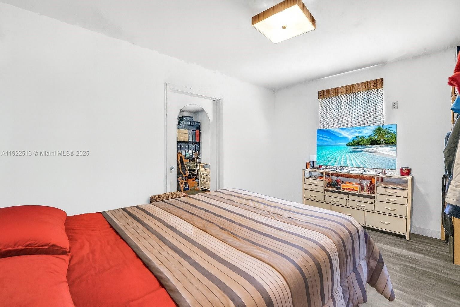 100 NW 123rd St North Miami, FL 33168