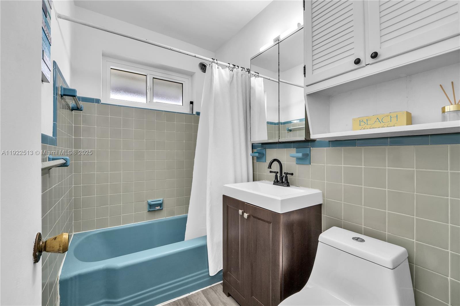 100 NW 123rd St North Miami, FL 33168