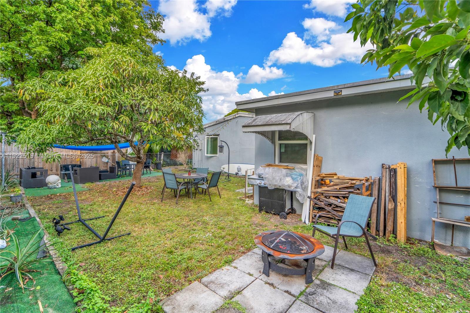 100 NW 123rd St North Miami, FL 33168