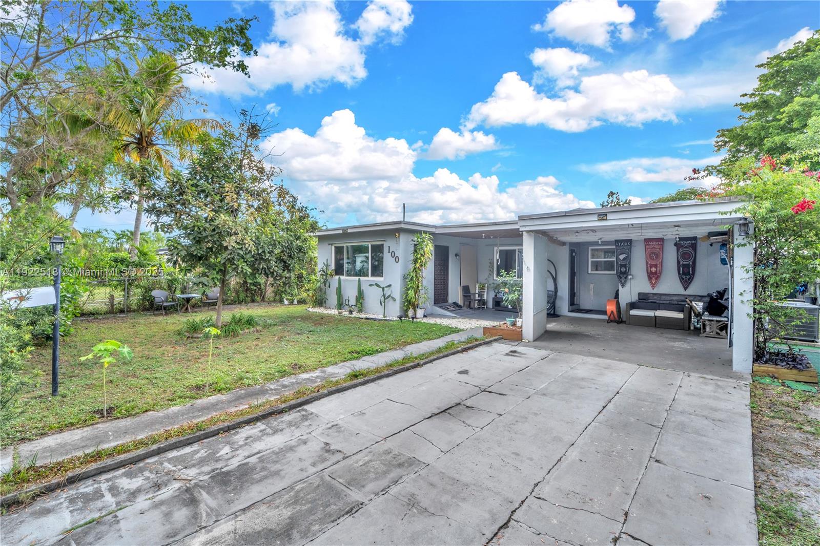 100 NW 123rd St North Miami, FL 33168
