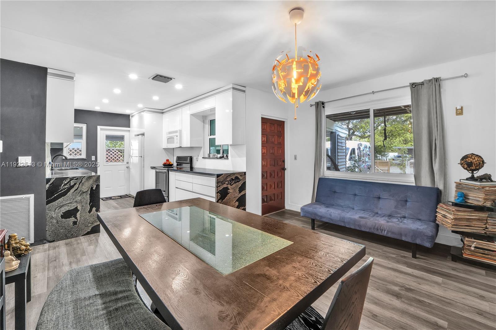 100 NW 123rd St North Miami, FL 33168