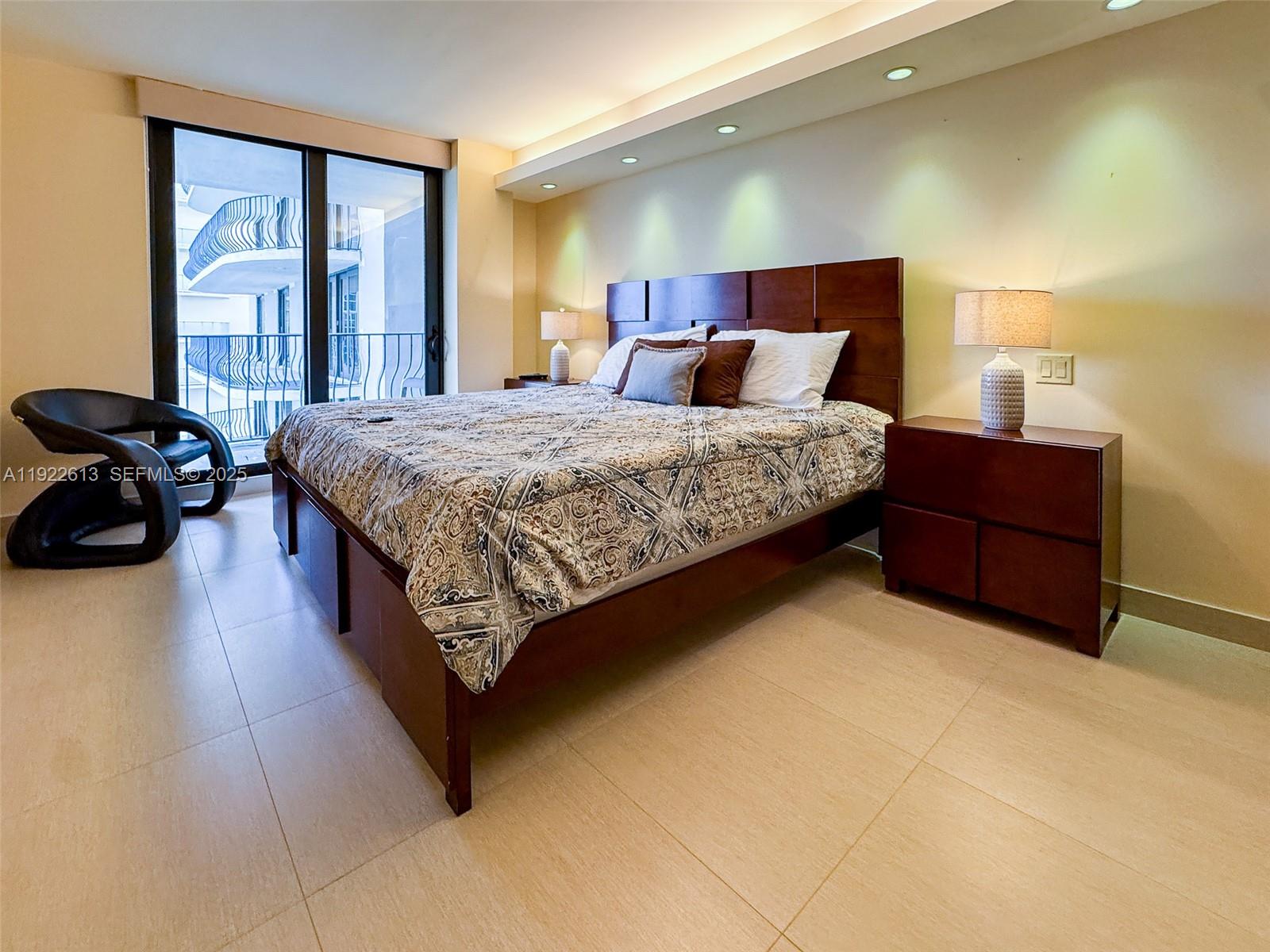 8877 Collins Ave #809 Surfside, FL 33154