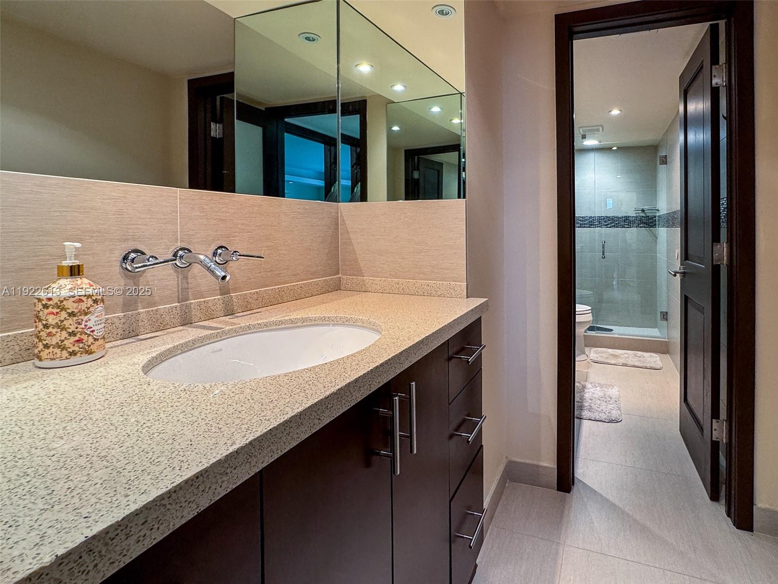 8877 Collins Ave #809 Surfside, FL 33154