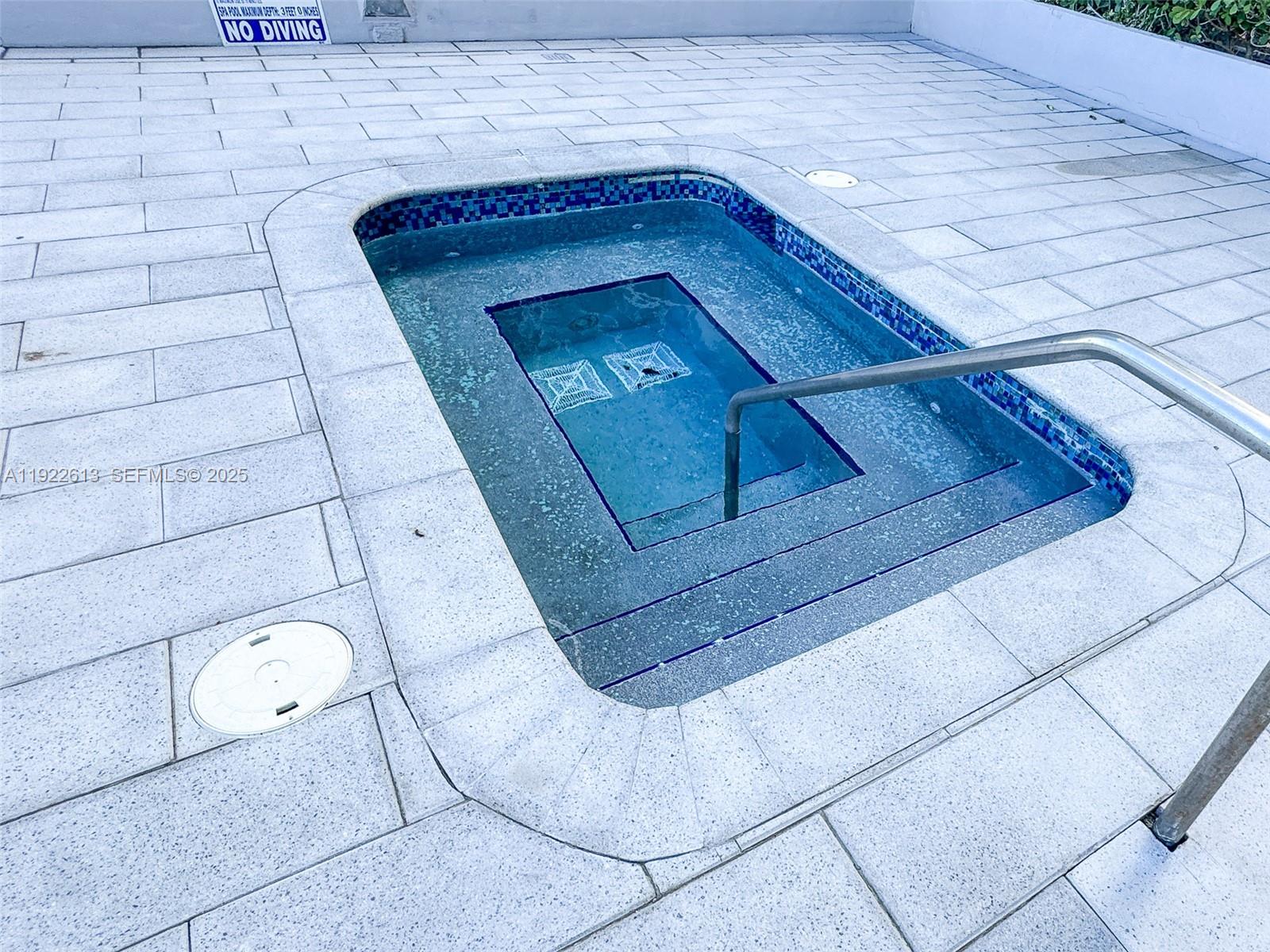 8877 Collins Ave #809 Surfside, FL 33154