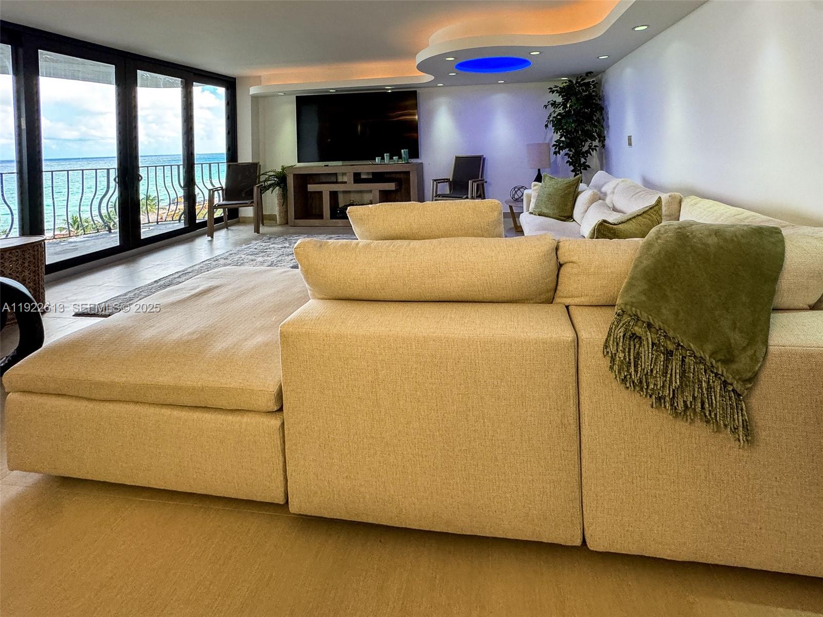 8877 Collins Ave #809 Surfside, FL 33154