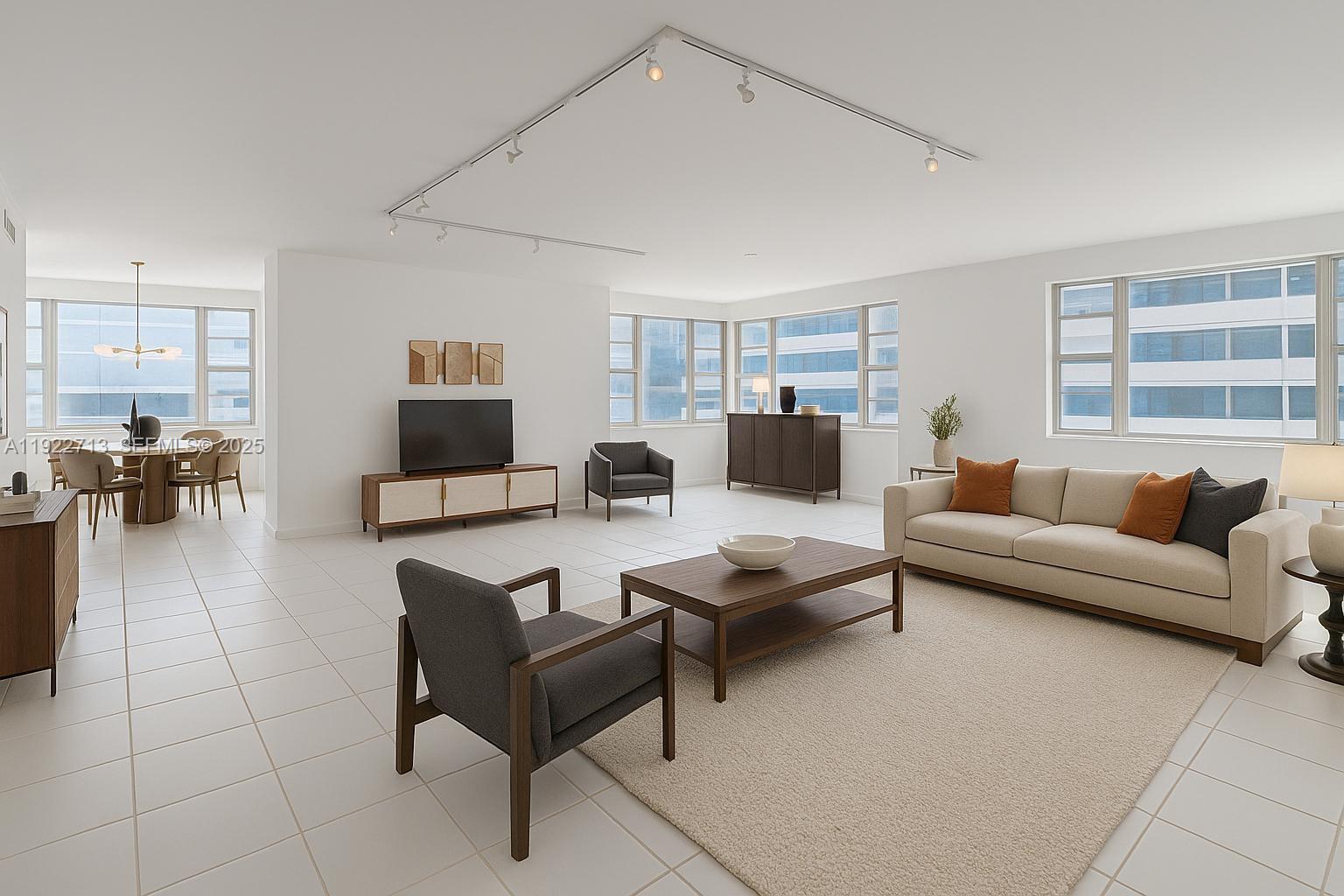 5255 Collins Ave #5D Miami Beach, FL 33140