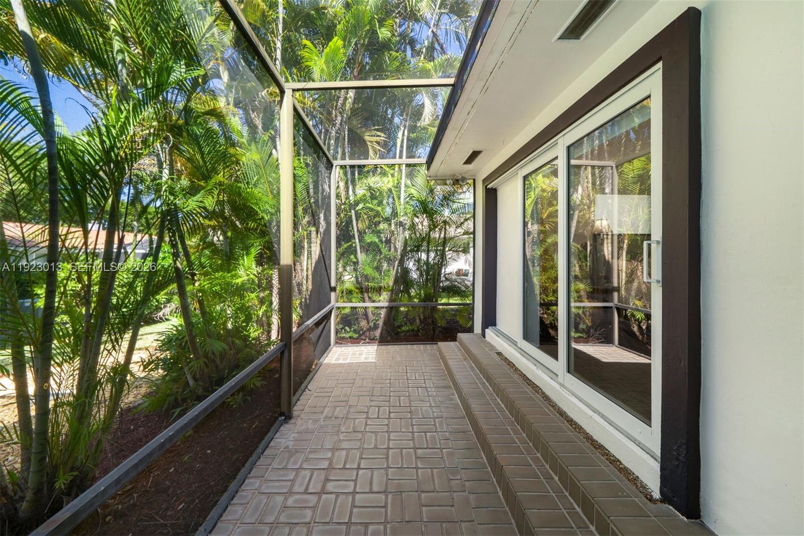 13502 SW 57th Ct Pinecrest, FL 33156