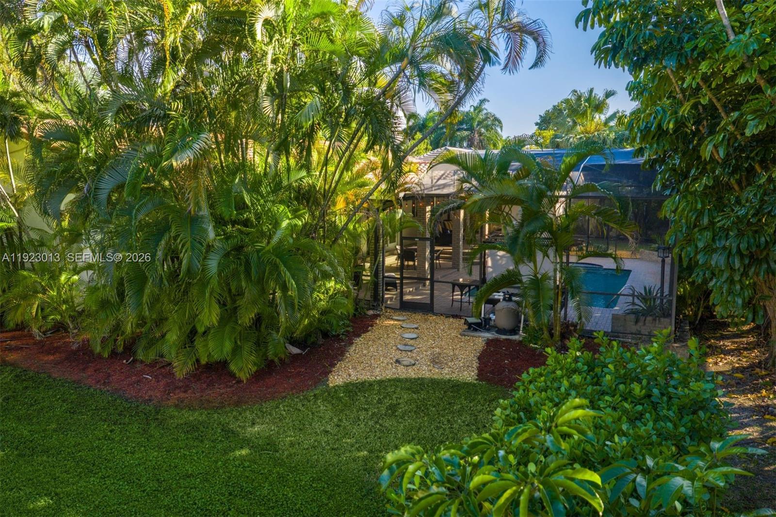 13502 SW 57th Ct Pinecrest, FL 33156