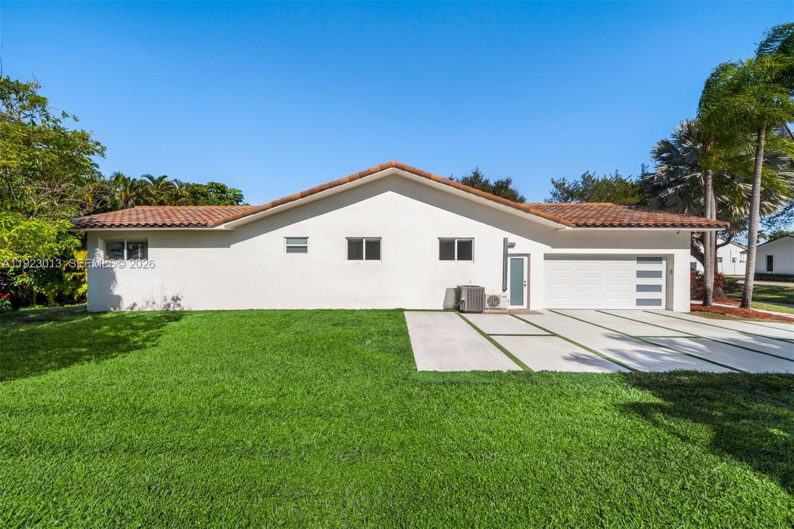 13502 SW 57th Ct Pinecrest, FL 33156