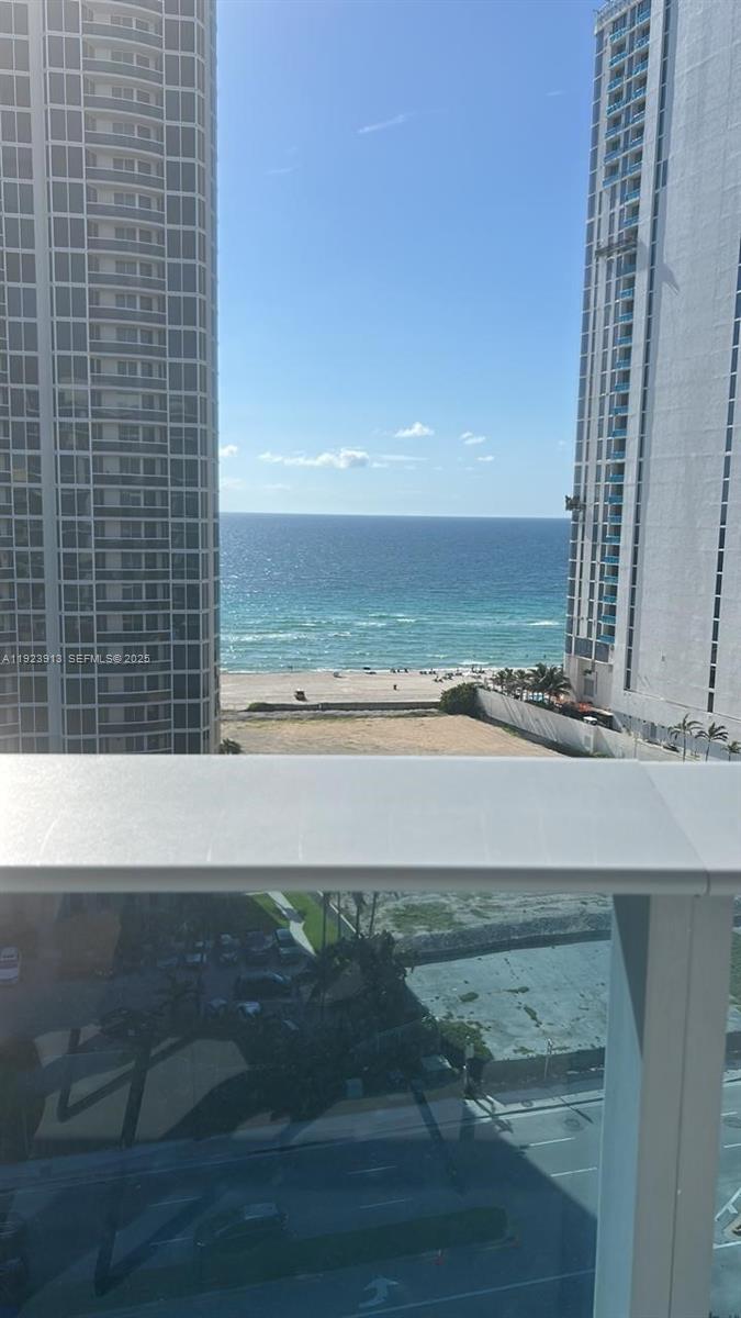 17550 Collins Ave #1204 Sunny Isles Beach, FL 33160