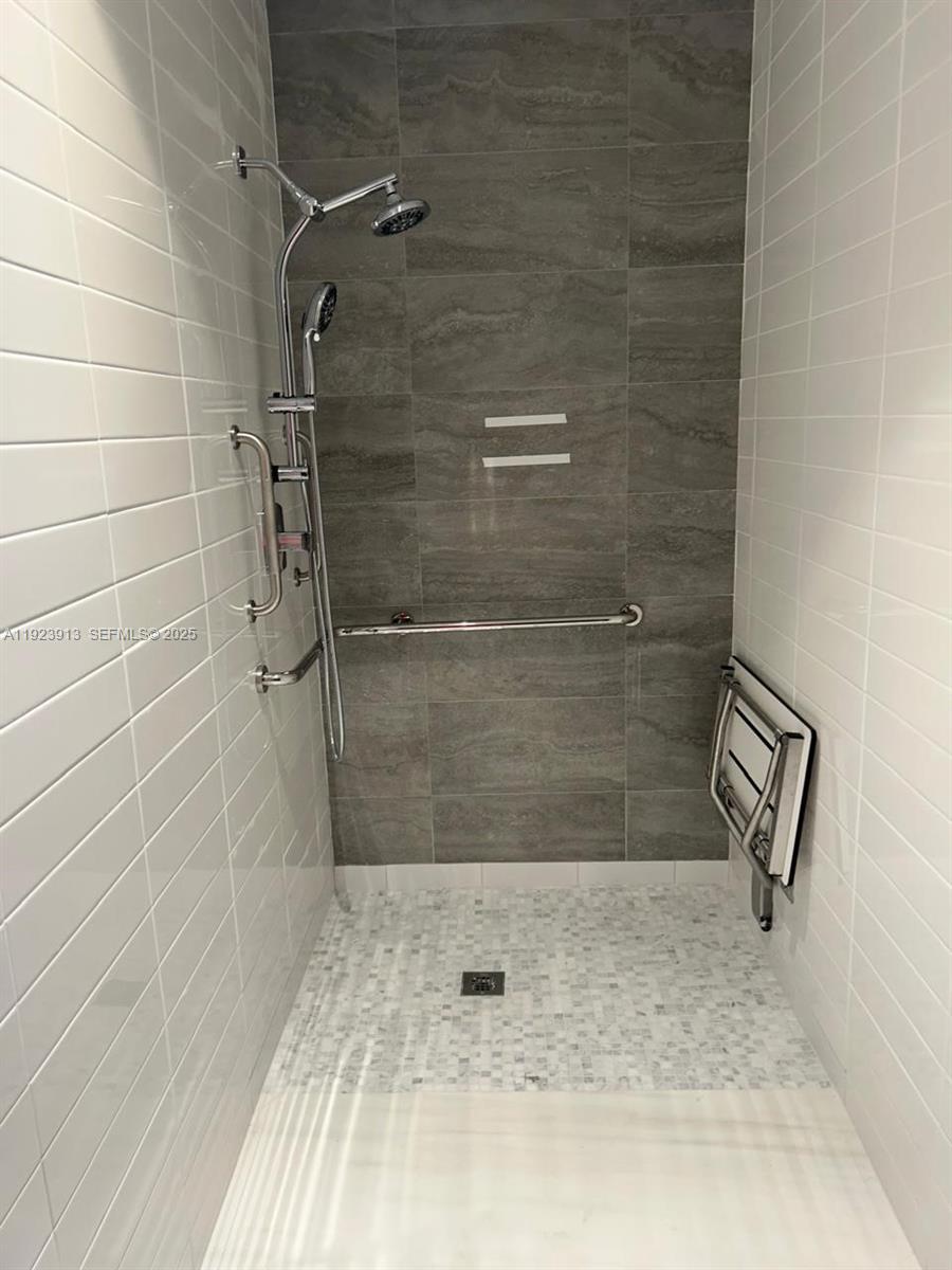 17550 Collins Ave #1204 Sunny Isles Beach, FL 33160