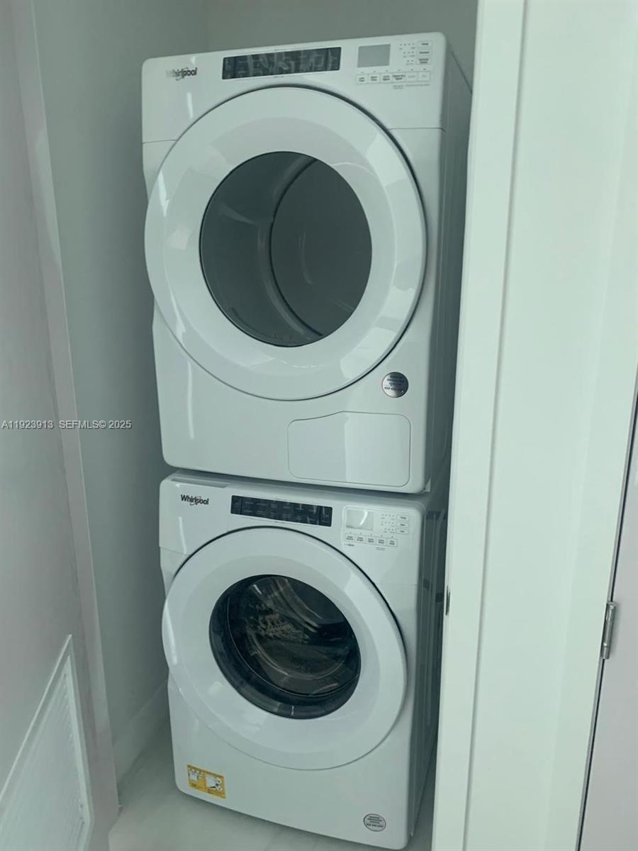 17550 Collins Ave #1204 Sunny Isles Beach, FL 33160