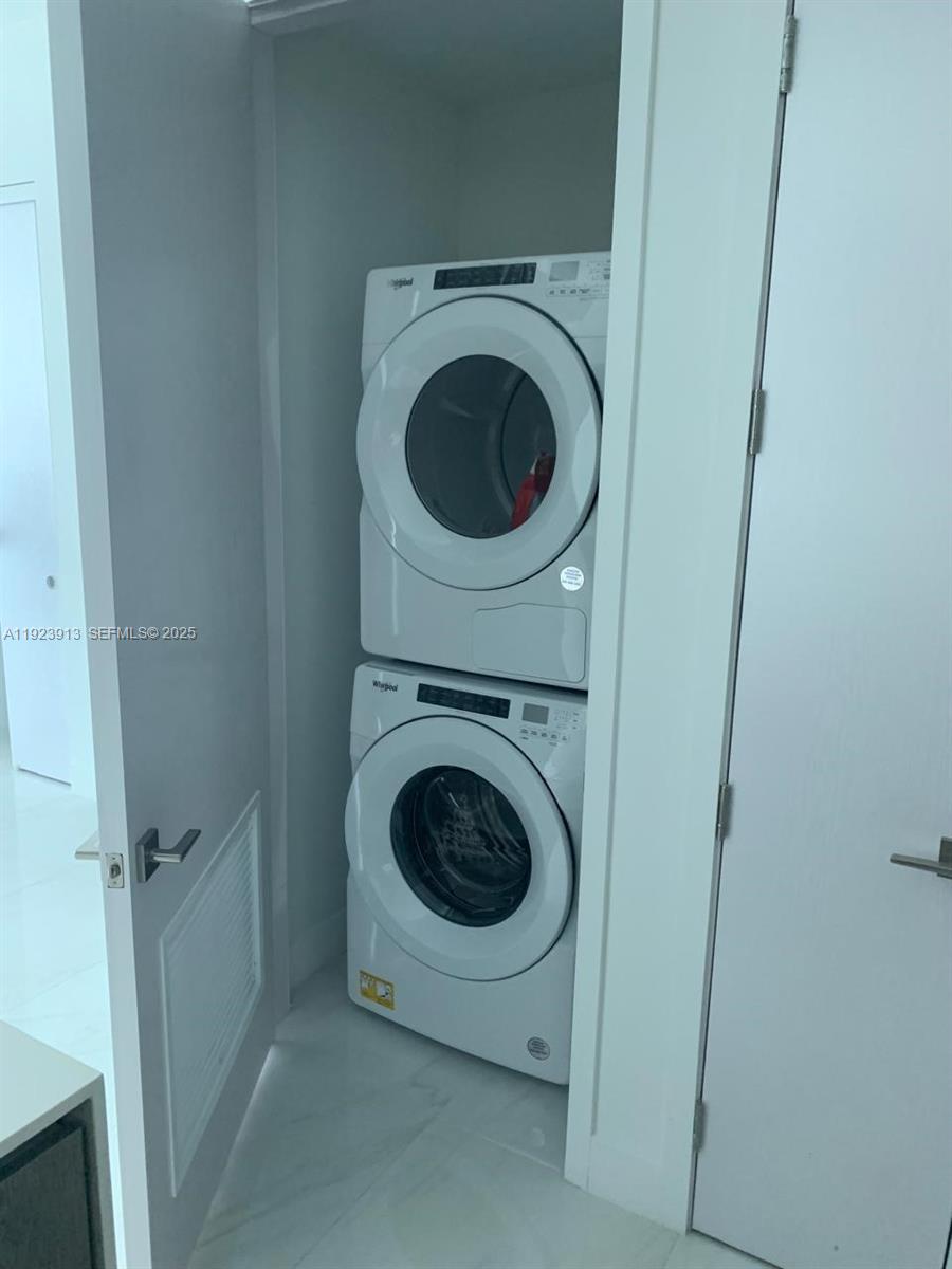 17550 Collins Ave #1204 Sunny Isles Beach, FL 33160