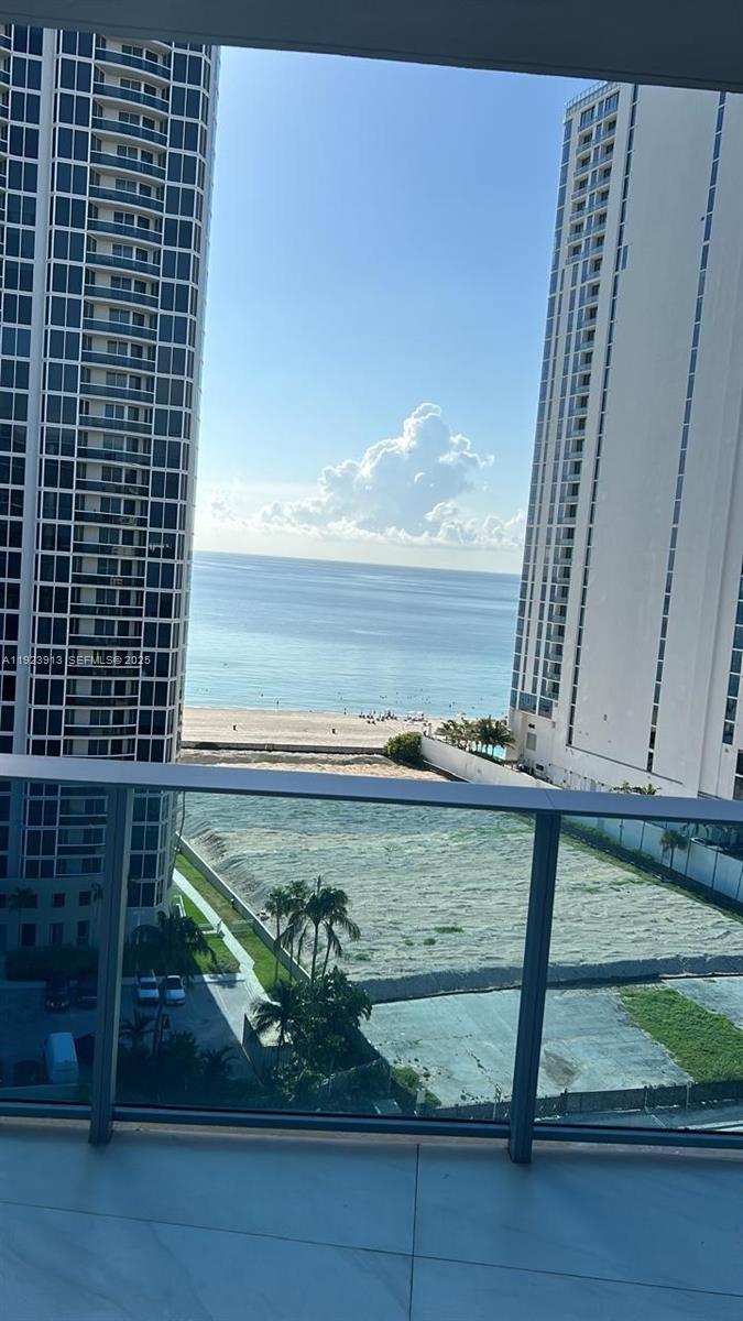 17550 Collins Ave #1204 Sunny Isles Beach, FL 33160