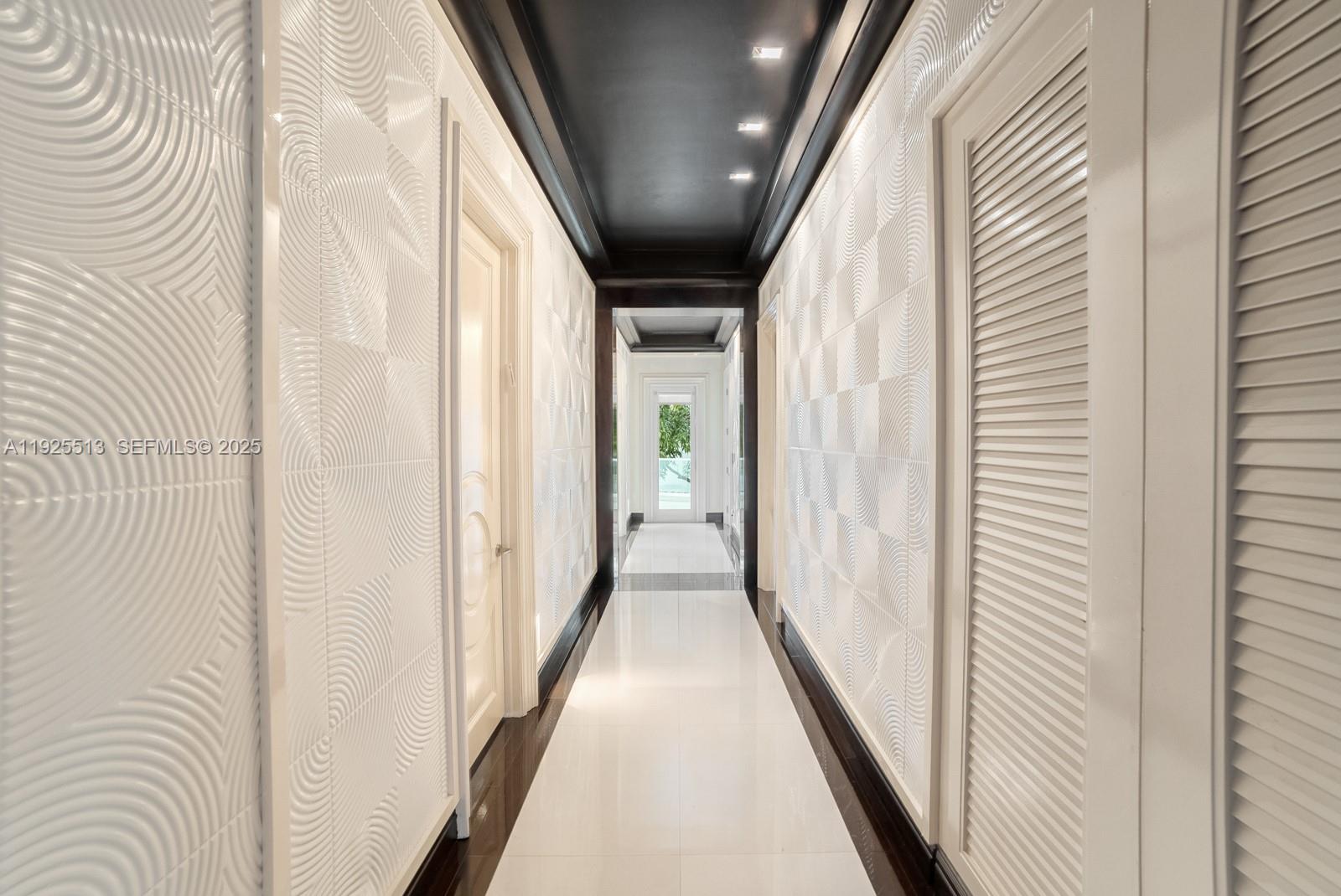 142 S Island Is Golden Beach, FL 33160