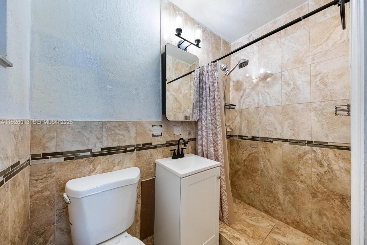 12995 NE 5th Ave North Miami, FL 33161