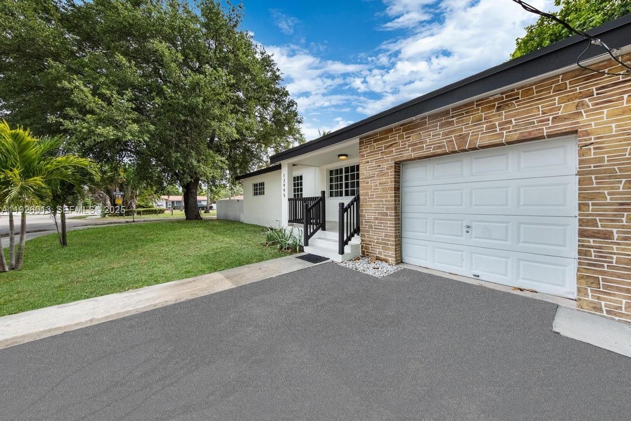 12995 NE 5th Ave North Miami, FL 33161