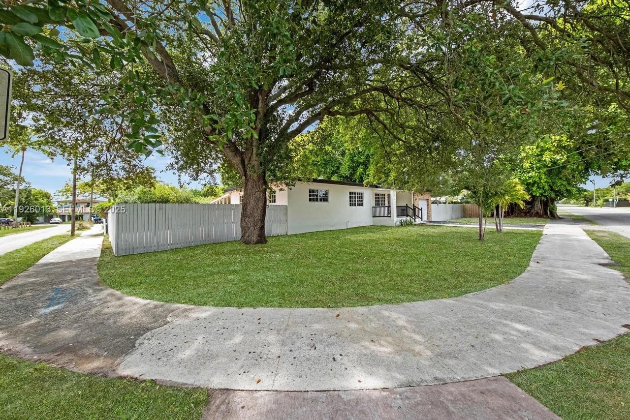 12995 NE 5th Ave North Miami, FL 33161