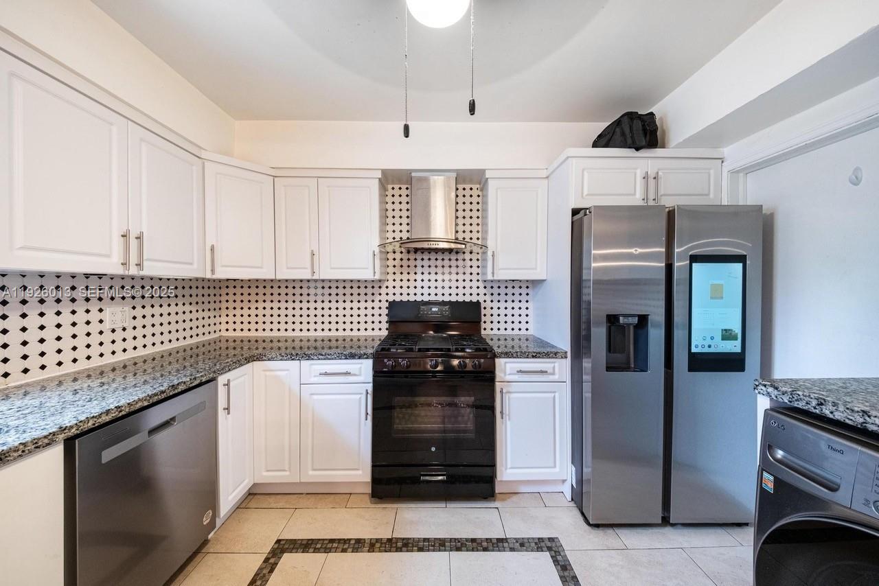 12995 NE 5th Ave North Miami, FL 33161