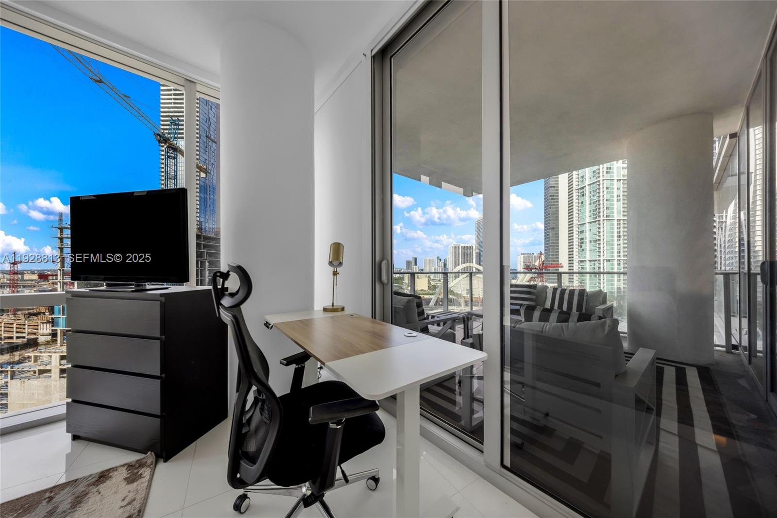 image Paramount Miami Worldcenter21