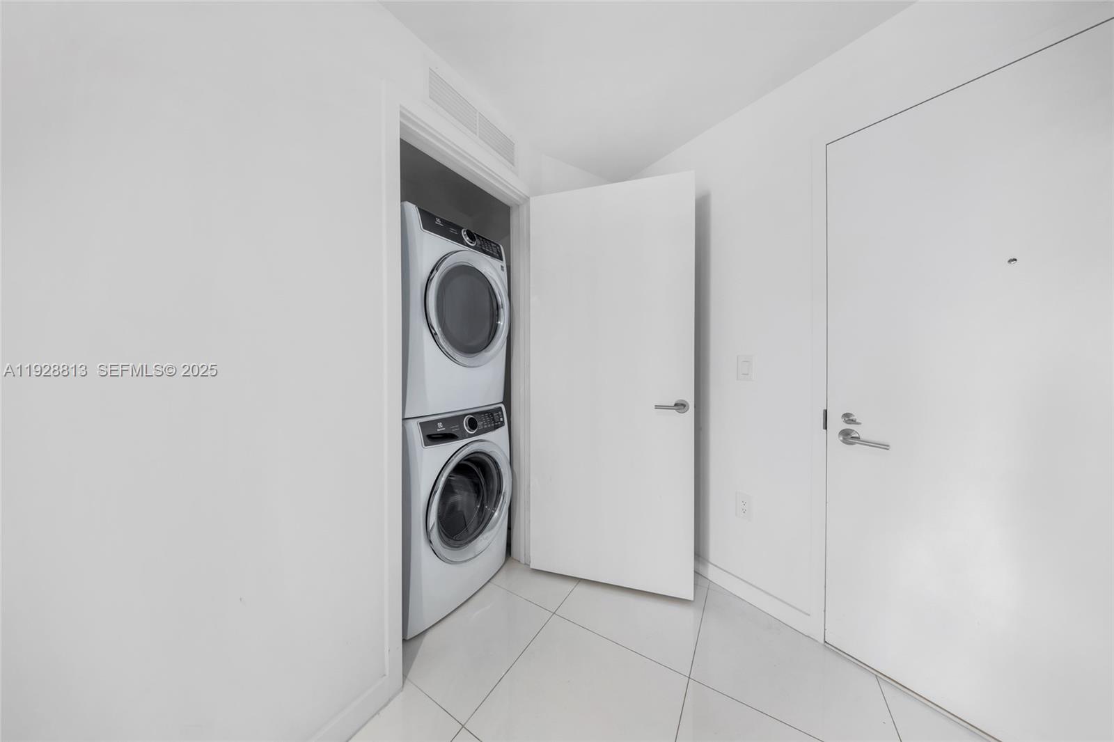 image Paramount Miami Worldcenter25